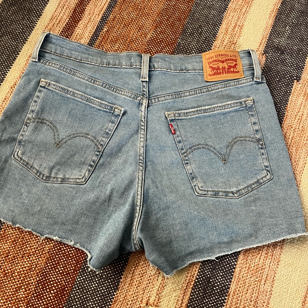 3/$20 Levi’s high rise shorts